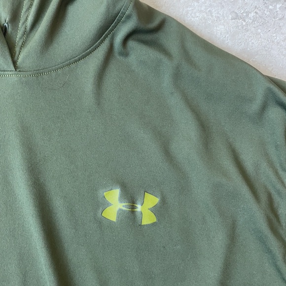 Men’s Under Armour Hooded Long Sleeve Shirt - Picture 4 of 5